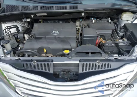 2013 Toyota Sienna Limited 7 Passenger z USA, uszkodzony, nr VIN 5TDDK3DC3DS054803